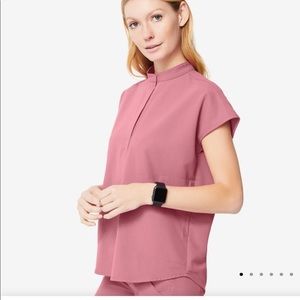 NWT Figs Mauve Rafaela Mandarin Scrub Top